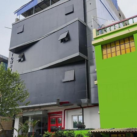 Super Town House Hi5 Aditya International بوهفانيشفار المظهر الخارجي الصورة